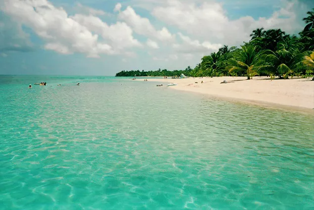 Cayo Cochino, una playa exótica desconocida del Caribe de Honduras