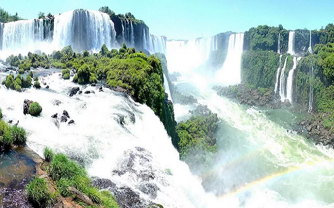 Cataratas de Iguazú, entre Brasil y Argentina