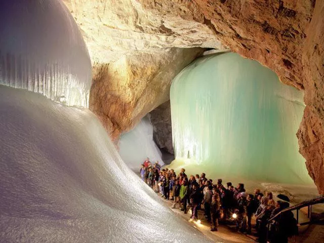 Eisriesenwelt, la mayor cueva de hielo del mundo. Salzburgo, Austria