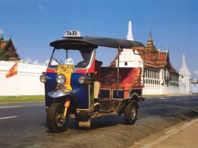 Tuk tuk, uno de los principales medios de transporte en Tailandia