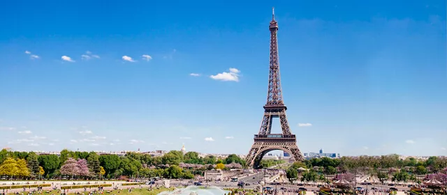 la torre Eiffel y las Actividades o festivales en Paris durante el verano
