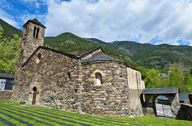 La Iglesia de Sant Martí, La Cortinada