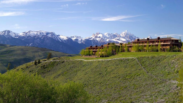 Los mejores alojamientos enclavados en la montaña por el mundo