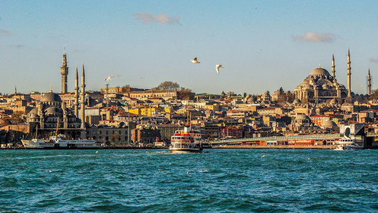 Los mejores planes para visitar Estambul en junio