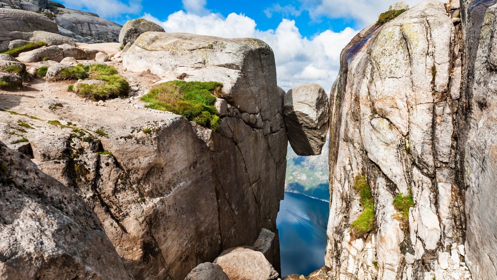 Kjerag: la roca flotante en Noruega
