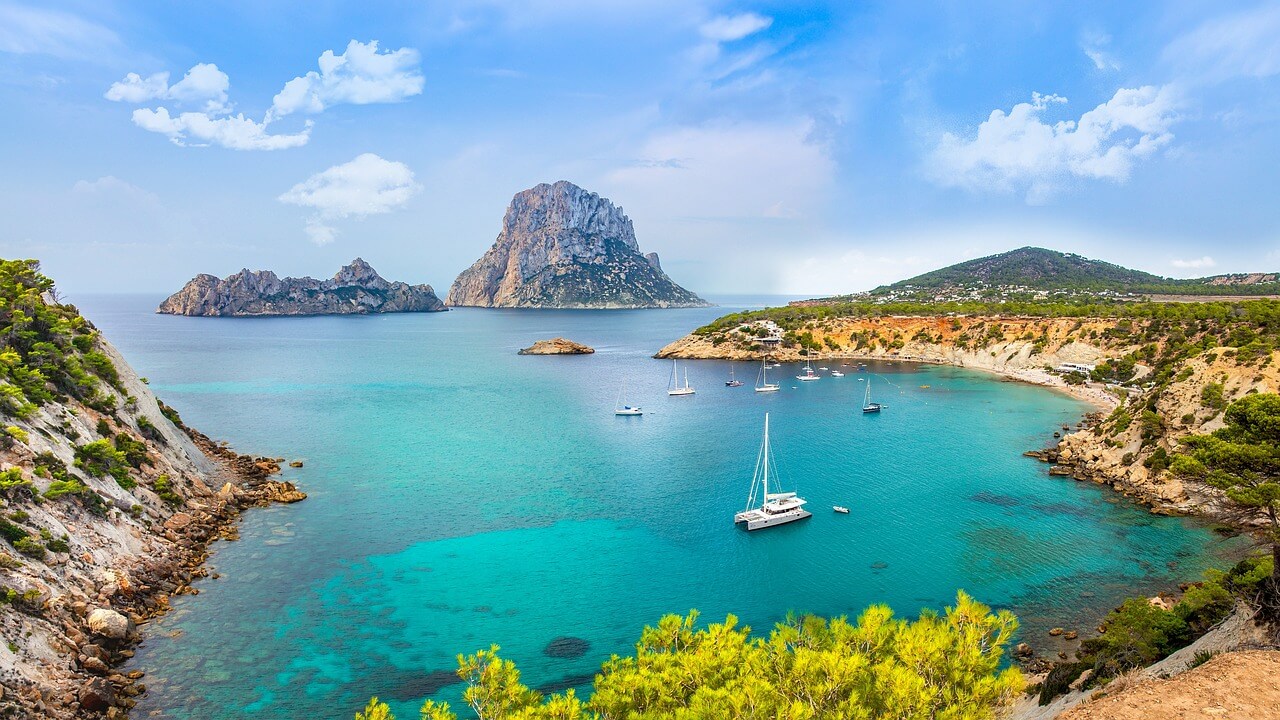 Descubre el Paraíso en Ibiza: Guía para disfrutar al máximo de sus playas