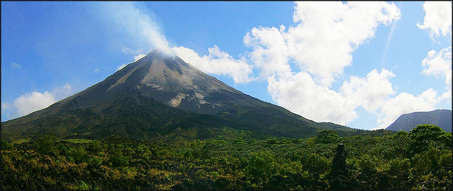 volcan arenal costa rica circuitos por costa rica