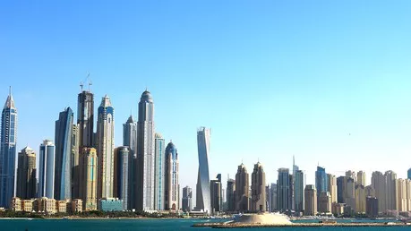 El modernismo impresionante de Dubai en los Emiratos Arabes