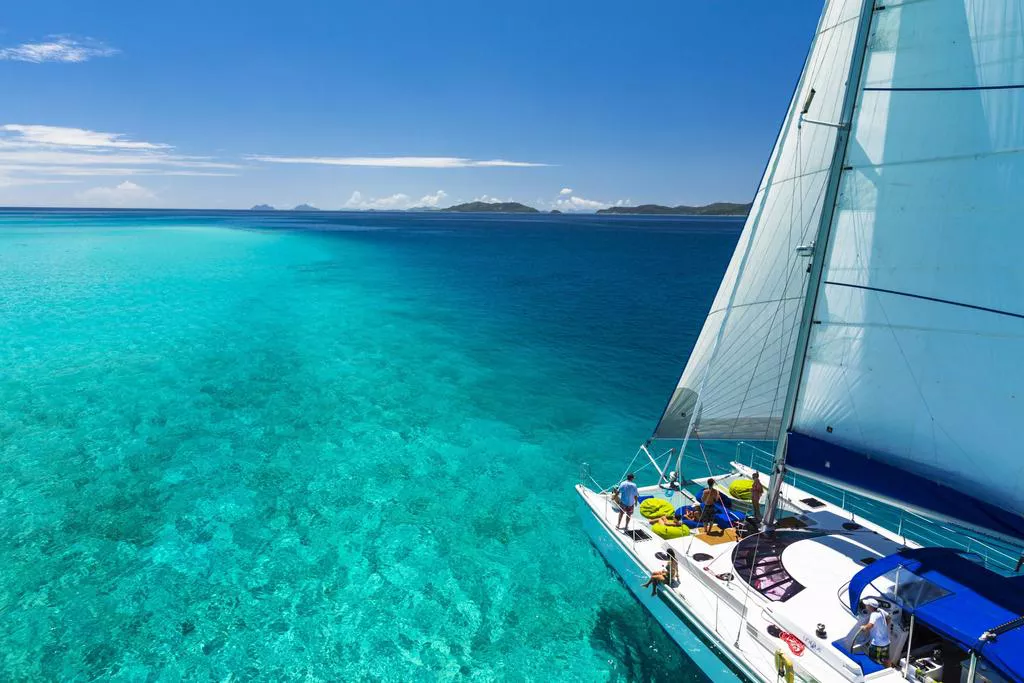 catamaran lujo islas fiji